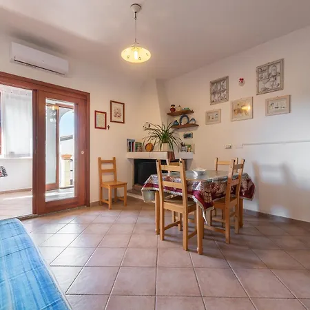 Διαμέρισμα Adriana's House *